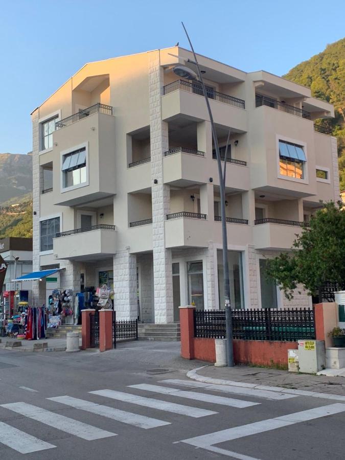 Apartments Boreta Budva Luaran gambar